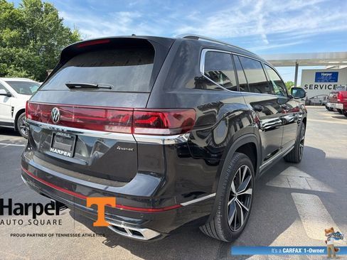 Used 2025 Volkswagen Atlas SEL Premium R-Line image 5