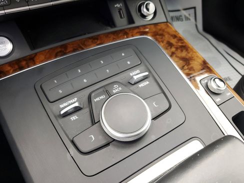 Used 2018 Audi Q5 2.0T Premium w/ Convenience Package image 22