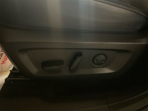 Used 2024 Mitsubishi Outlander SE image 13