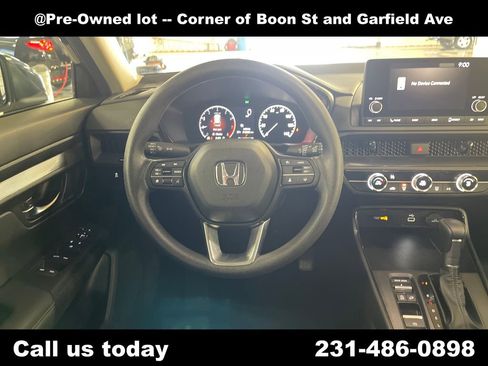 Used 2025 Honda CR-V LX image 17