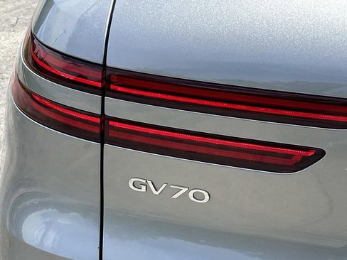 New 2026 Genesis GV70 2.5T Advanced AWD/4WD image 12