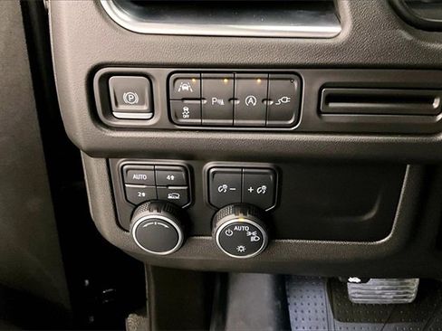 Used 2021 Chevrolet Tahoe RST w/ Luxury Package image 37