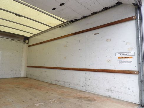 Used 2019 GMC Savana 3500 Extended w/ Driver Convenience Package image 36