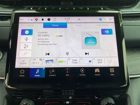 Used 2022 Jeep Grand Cherokee Limited 4xe image 27