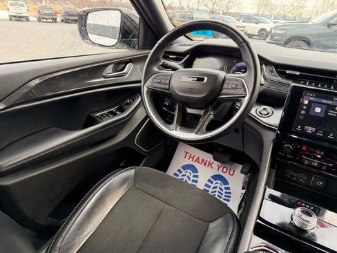 Used 2022 Jeep Grand Cherokee L Altitude image 14