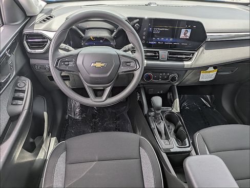 New 2026 Chevrolet TrailBlazer LS w/ LS Convenience Package FWD image 17