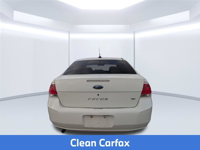 Used 2009 Ford Focus SE FWD image 2