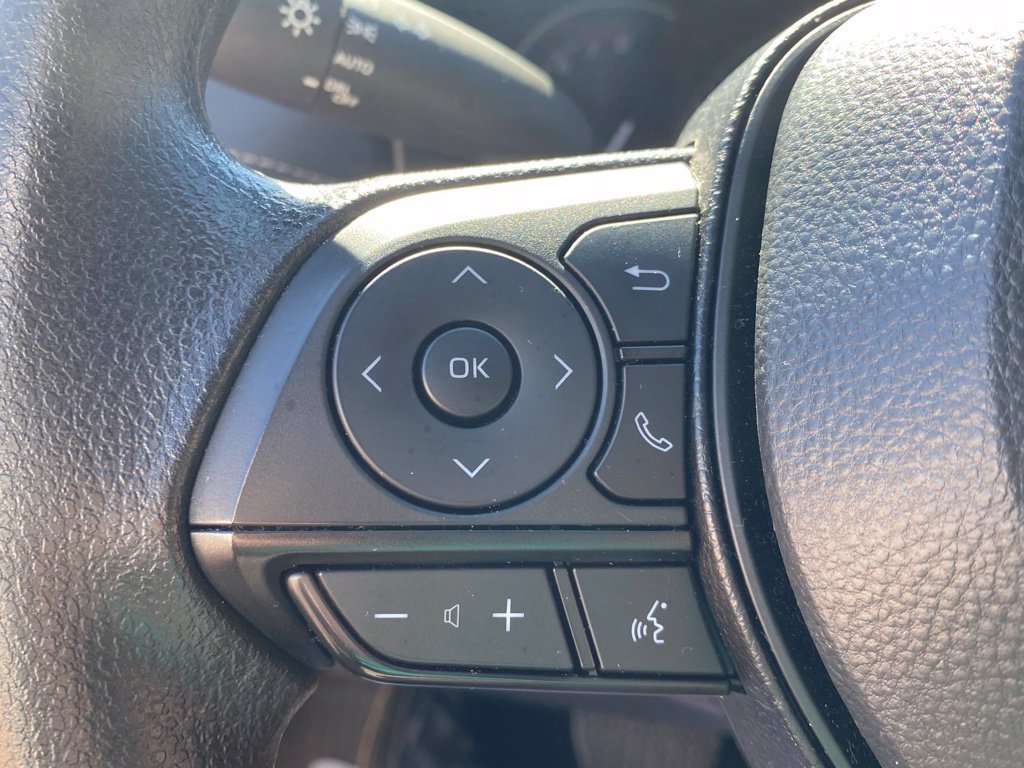 Used 2025 Toyota RAV4 XLE w/ Convenience Package FWD image 27