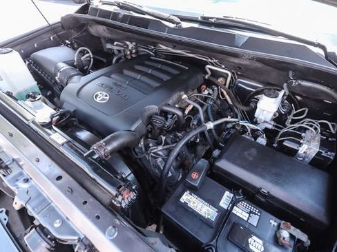 Used 2015 Toyota Sequoia Limited AWD/4WD image 63