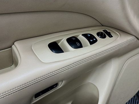 Used 2014 Nissan Pathfinder Platinum w/ Platinum Premium Package image 12