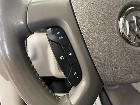 Used 2017 Buick Enclave Convenience FWD image 11