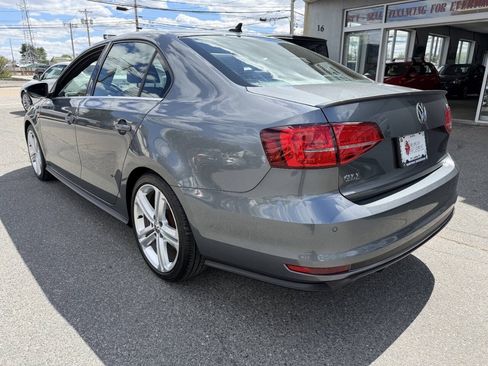 Used 2017 Volkswagen Jetta GLI FWD image 5