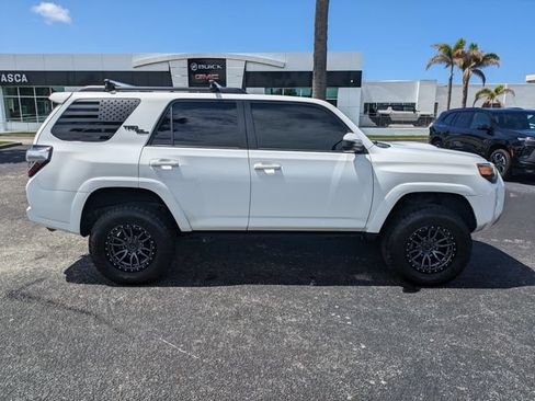 Used 2020 Toyota 4Runner TRD Off-Road AWD/4WD image 3