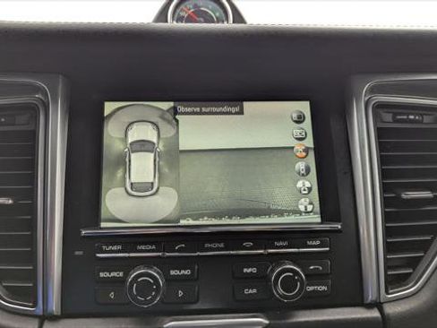 Used 2016 Porsche Macan Turbo image 29