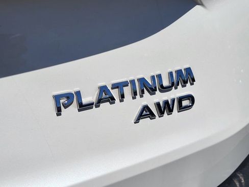 Certified 2023 Nissan Rogue Platinum w/ Platinum Premium Package image 7