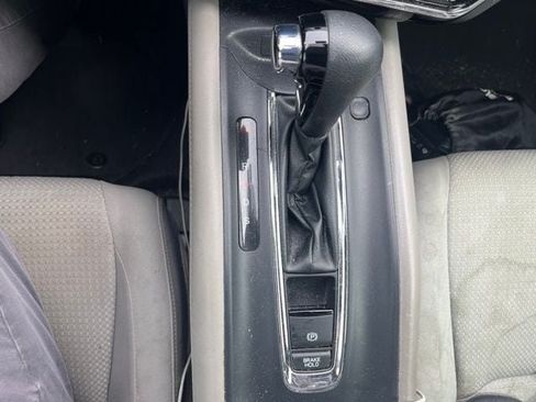 Used 2021 Honda HR-V EX image 14