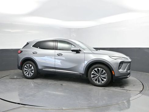 Used 2024 Buick Envision Preferred AWD/4WD image 4
