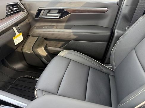 New 2026 Chevrolet Tahoe Premier image 17