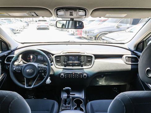 Used 2018 Kia Sorento L FWD image 13