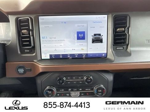 Used 2024 Ford Bronco Outer Banks AWD/4WD image 18