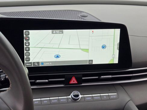 Used 2025 Hyundai Elantra SEL image 23