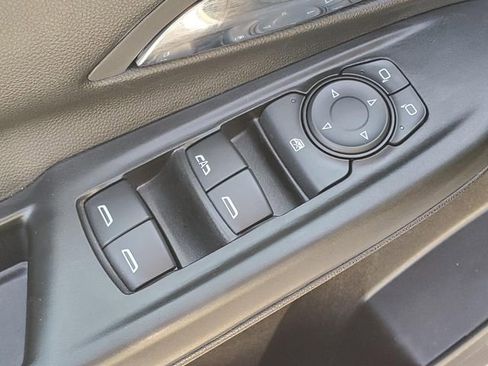 Used 2023 Chevrolet Bolt LT w/ Infotainment Package FWD image 17