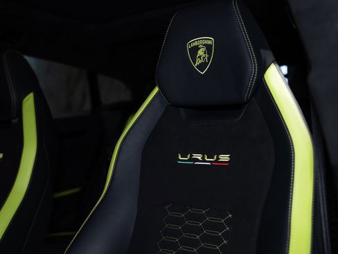 Used 2022 Lamborghini Urus Graphite Capsule image 7