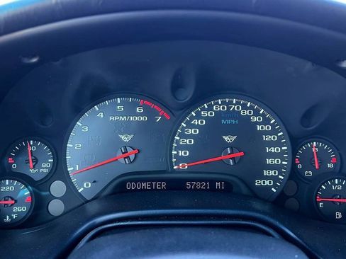 Used 1998 Chevrolet Corvette Coupe w/ Memory Pkg RWD image 12