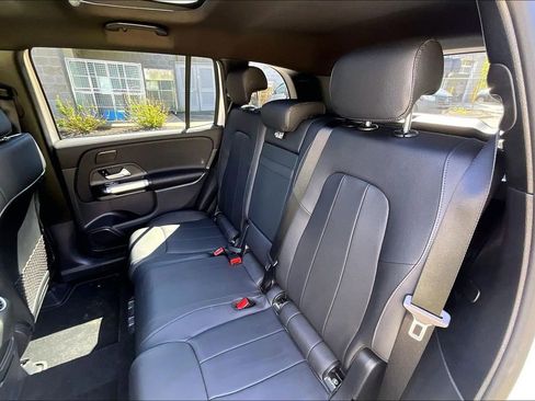 Used 2026 Mercedes-Benz GLB 250 4MATIC image 28