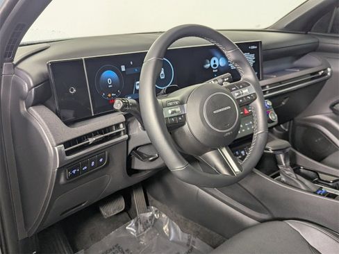 Used 2025 Hyundai Santa Cruz Limited image 11