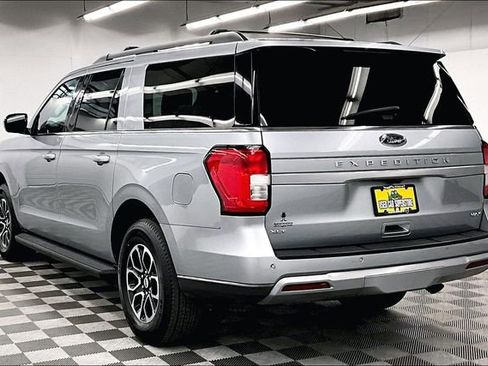 Used 2024 Ford Expedition Max XLT image 3