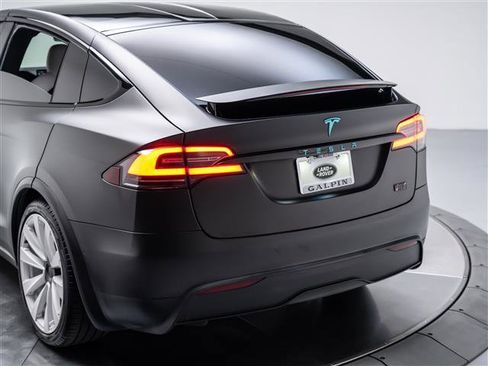Used 2022 Tesla Model X Plaid image 38