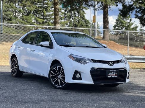 Used 2014 Toyota Corolla S FWD image 2