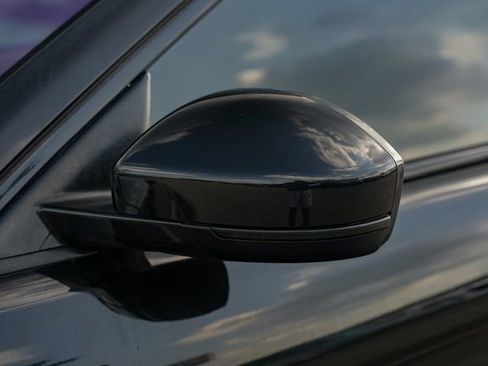 Used 2015 Land Rover Range Rover Evoque Pure image 12