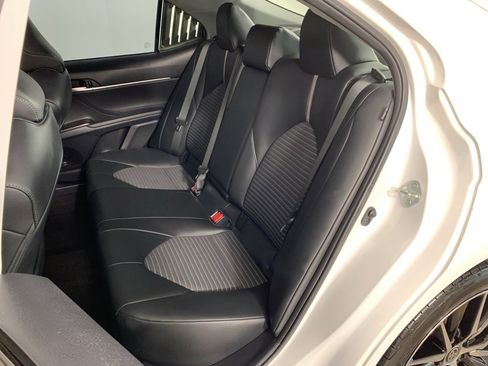 Used 2023 Toyota Camry SE image 31