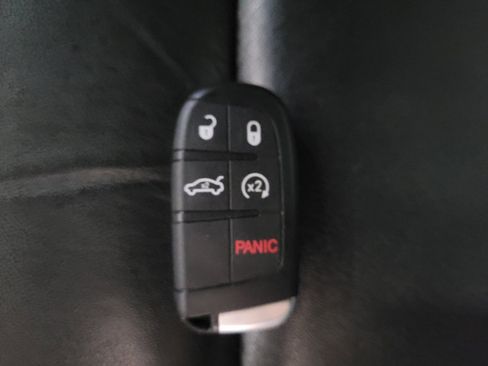 Used 2016 Jeep Grand Cherokee Limited w/ Trailer Tow Group IV AWD/4WD image 32
