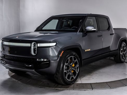 Used 2024 Rivian R1T Adventure AWD/4WD image 2