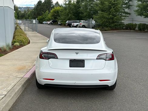 Used 2018 Tesla Model 3 Long Range RWD image 5