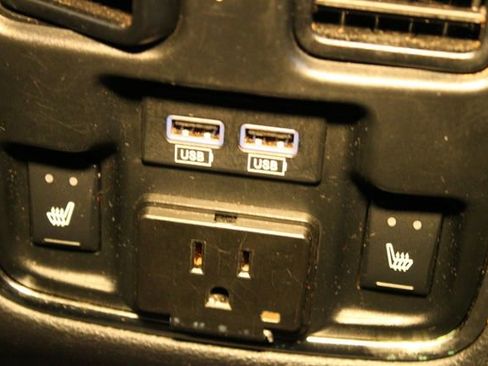 Used 2020 Jeep Grand Cherokee Limited w/ Luxury Group II image 16