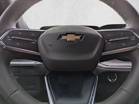 New 2026 Chevrolet Suburban LS image 14