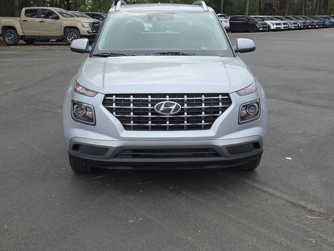 Used 2022 Hyundai Venue SEL w/ Cargo Package image 9