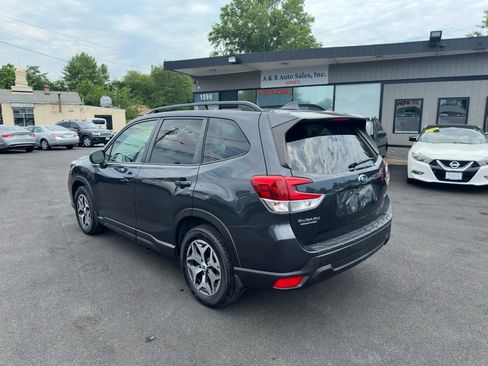 Used 2019 Subaru Forester Premium image 4