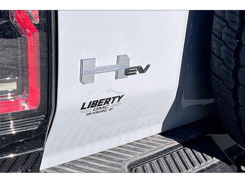 New 2025 GMC Hummer EV 2X image 9