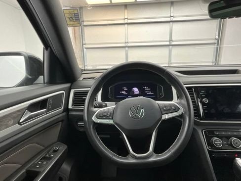 Used 2023 Volkswagen Atlas Cross Sport SE FWD image 9
