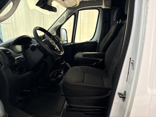 Used 2025 RAM ProMaster 2500 w/ U-Haul Equipment Group FWD image 11
