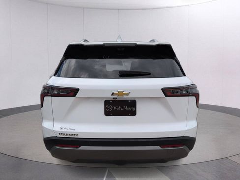 Used 2025 Chevrolet Equinox LT w/ Convenience Package II FWD image 6
