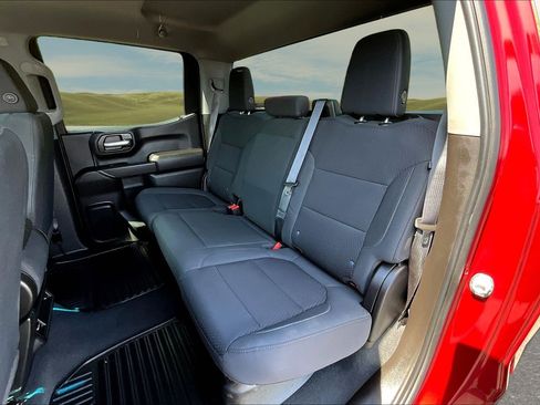Used 2021 Chevrolet Silverado 1500 Custom Trail Boss AWD/4WD image 15