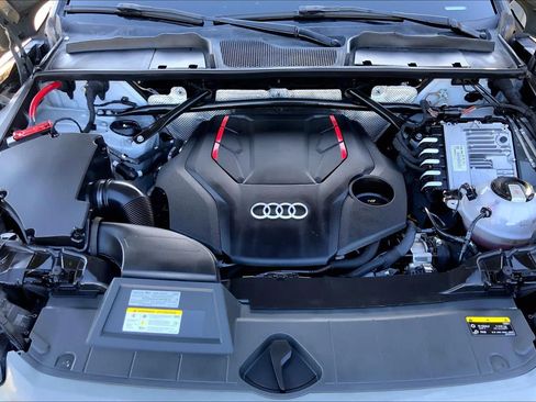 Used 2023 Audi SQ5 Premium Plus w/ Premium Plus Package AWD/4WD image 32