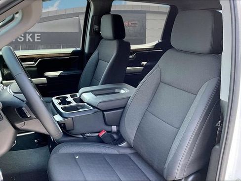 New 2026 GMC Sierra 1500 SLE w/ Preferred Package AWD/4WD image 10