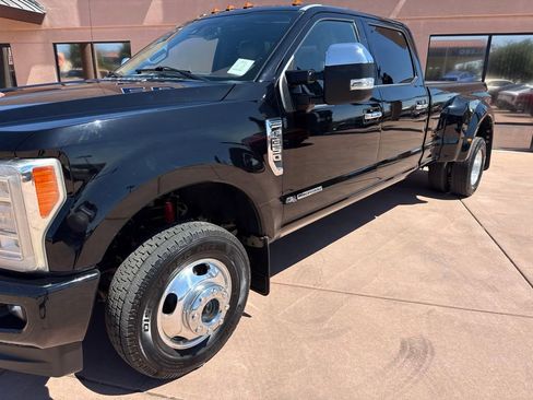 Certified 2017 Ford F350 Platinum w/ Platinum Ultimate Package AWD/4WD image 3